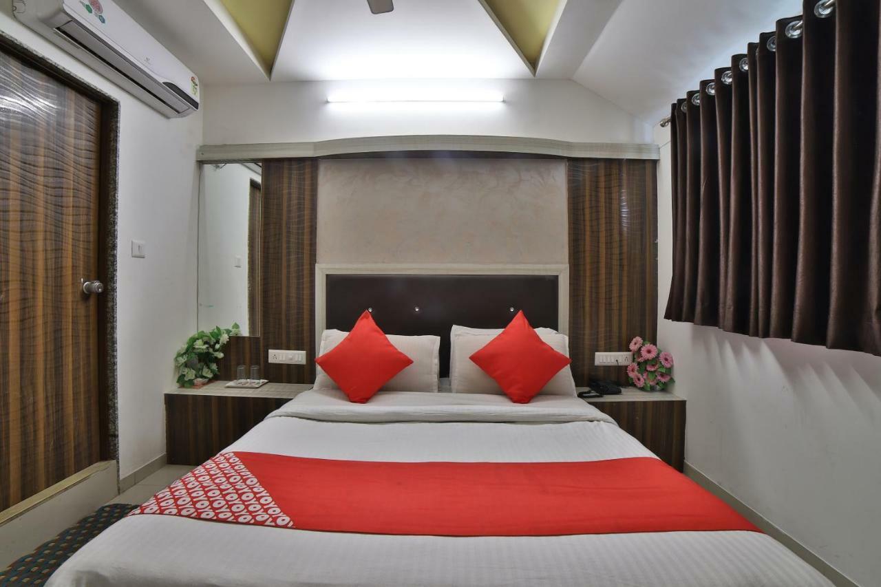 Hotel Sunstay Ahmedabad Exterior foto