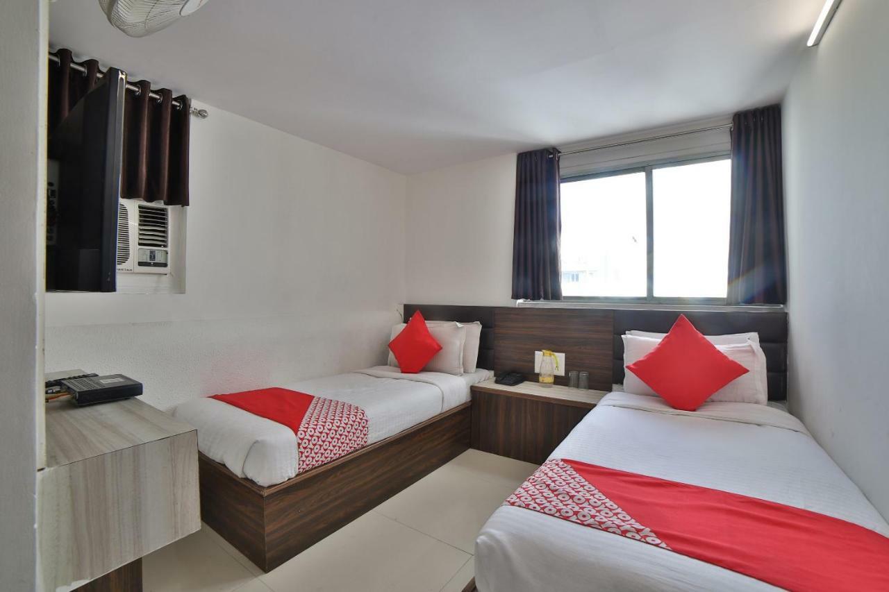 Hotel Sunstay Ahmedabad Exterior foto